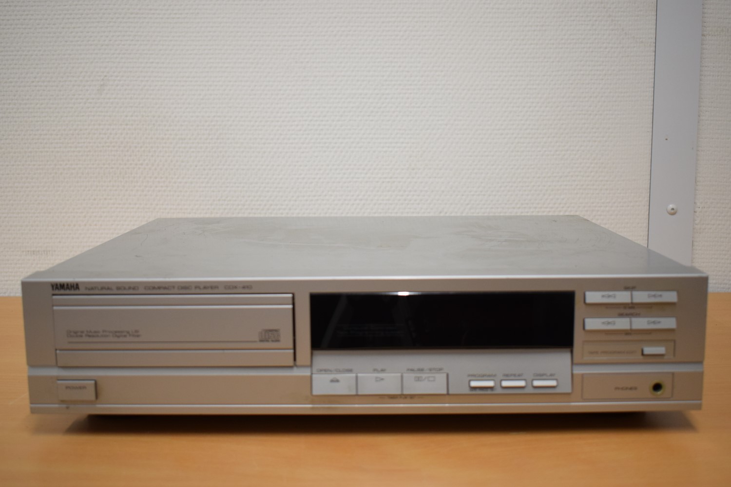 Yamaha CDX-410 CD-Player  			